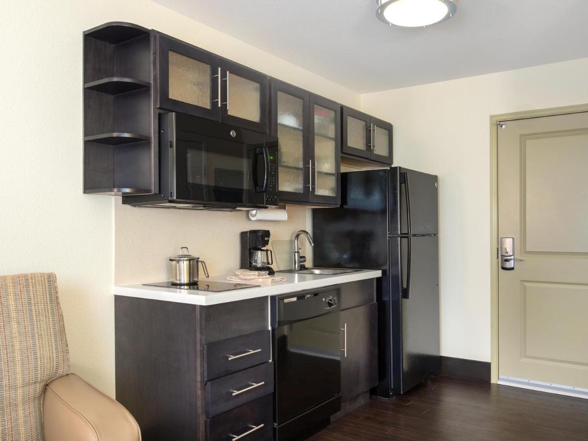 Hotel Candlewood By Ihg 2*